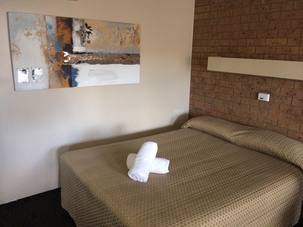 James Street Motor Inn Toowoomba Room photo